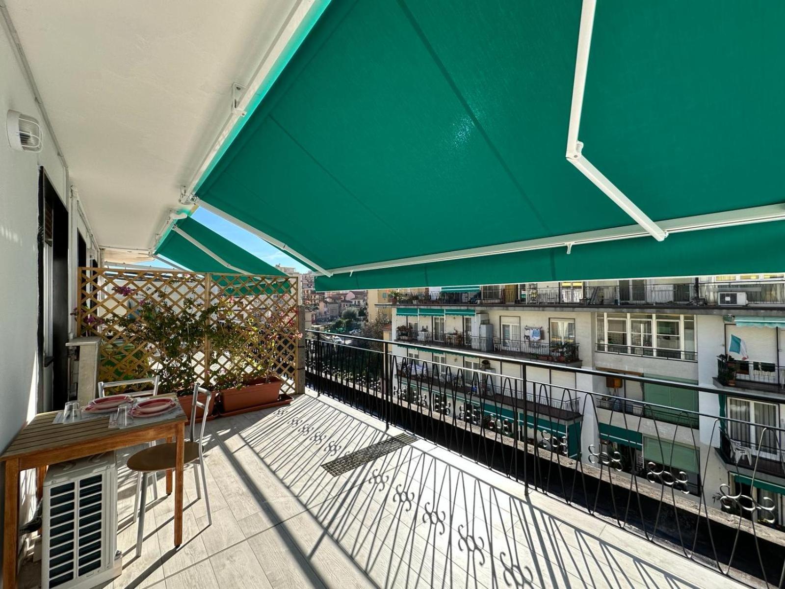 Wh - Cuore - Attico Monolocale Con Parcheggio Gratuito - 5 Minuti Dal Centro - Wifi Apartment *
