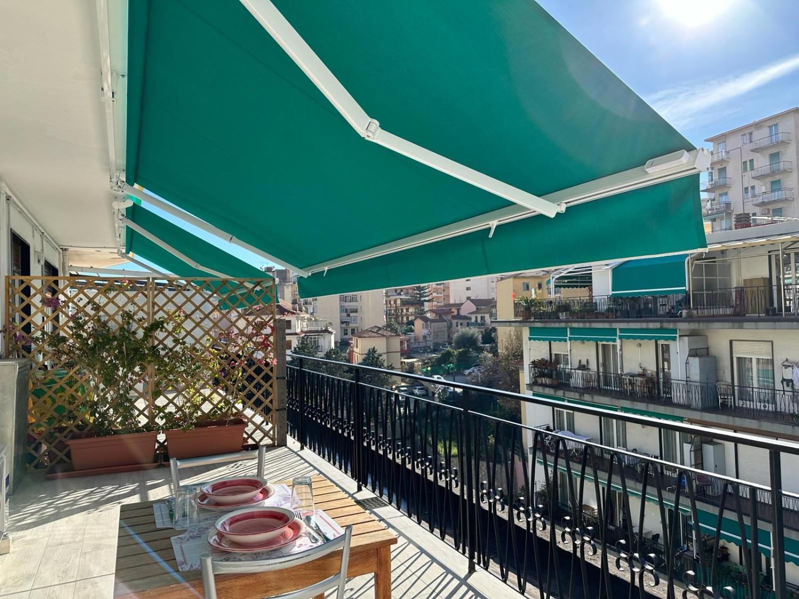 Wh - Cuore - Attico Monolocale Con Parcheggio Gratuito - 5 Minuti Dal Centro - Wifi Apartment *